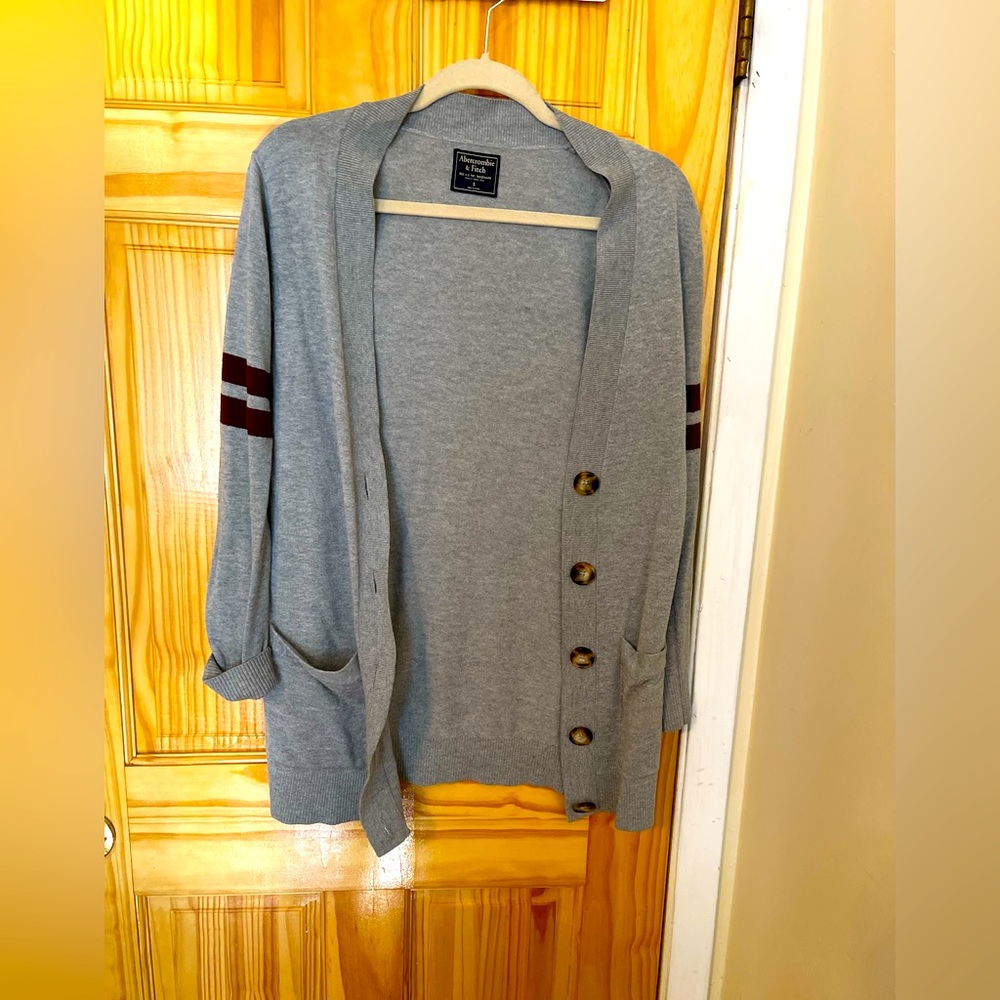Abercrombie & Fitch Size Small Long Cardigan